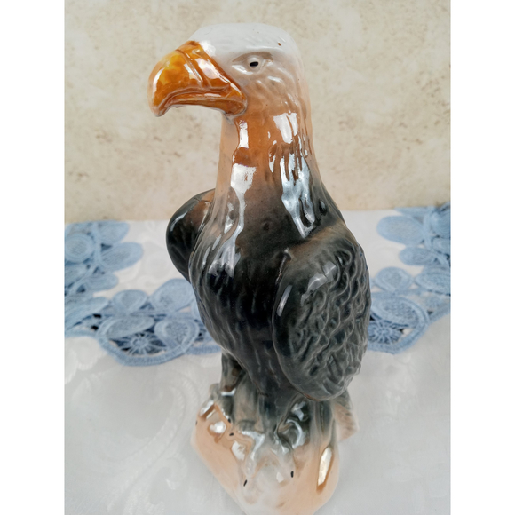 Vintage Glazed Bald Eagle Ceramic Figurine Perched Wings Closed Made in Brazil - Picture 5 of 10